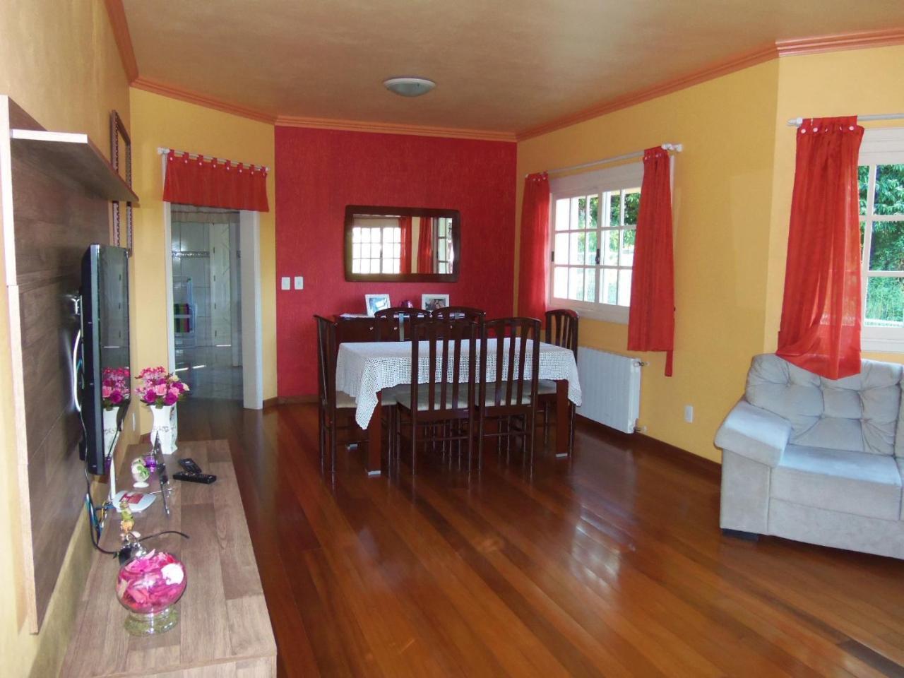 Casa Ampla Com Comodos Confortaveis غرامادو المظهر الخارجي الصورة